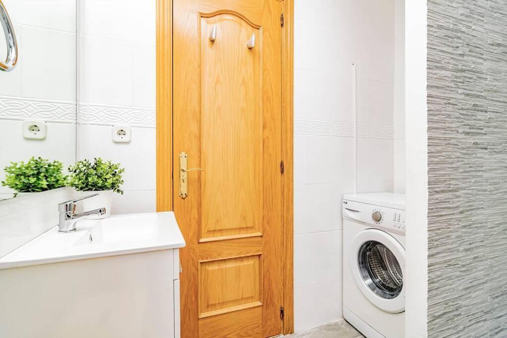 Apartment Encantador En Chueca Junto A Gran Via, Infantas 1-1 By Batuecas Madrid