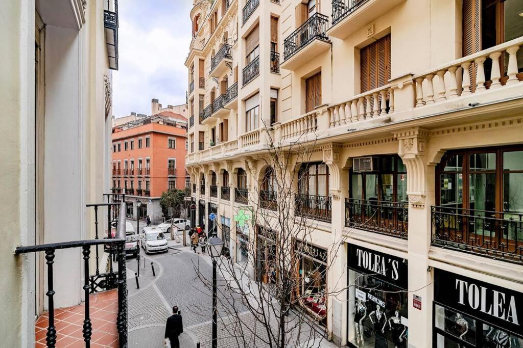 Apartment Encantador En Chueca Junto A Gran Via, Infantas 1-1 By Batuecas *