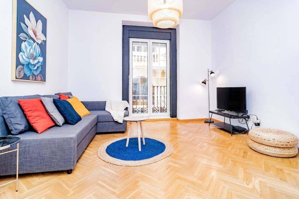 Apartment Encantador En Chueca Junto A Gran Via, Infantas 1-1 By Batuecas Madrid